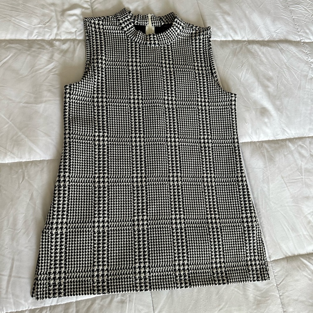 Ann Taylor Black and White Houndstooth Tunic